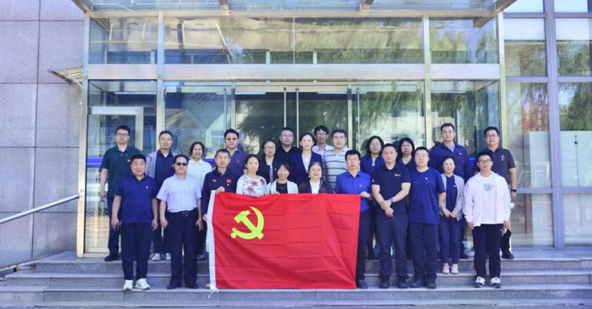 警示教育“精准滴灌”“靶向施教”筑牢防线